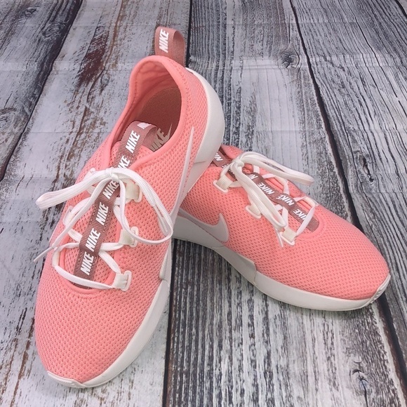 NWOT Nike Ashin Modern Bleached Coral Runners 7.5 - Picture 1 of 9